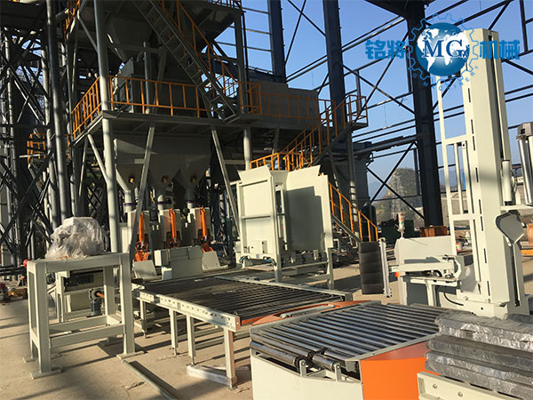 生產(chǎn)膩?zhàn)臃鄣臋C(jī)器多少錢(qián)？生產(chǎn)膩?zhàn)臃鄣臋C(jī)器哪家好